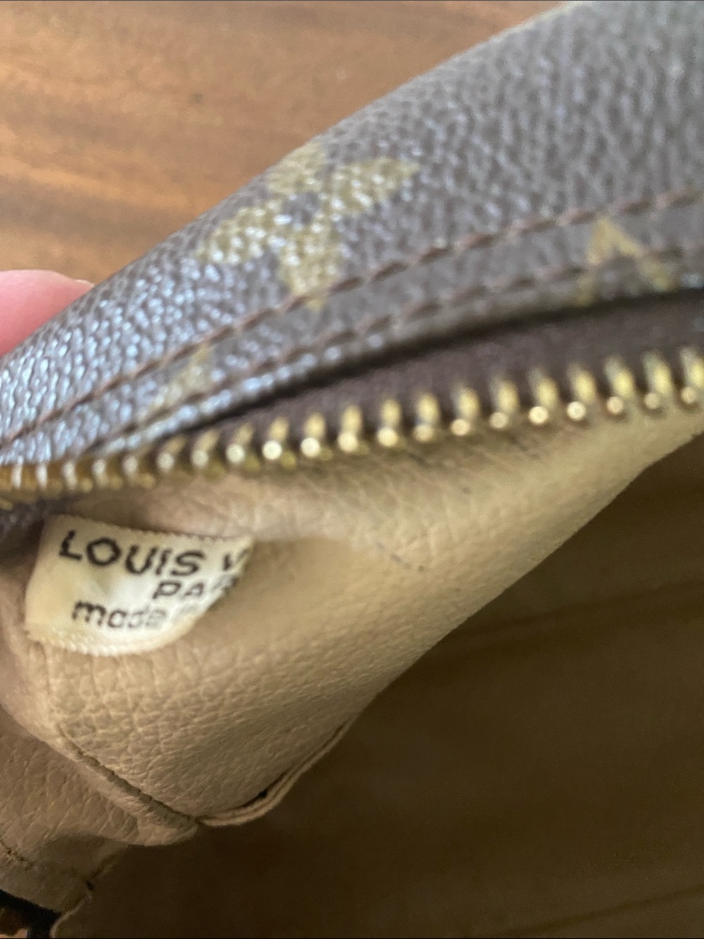 Louis Vuitton Brown Monogram Canvas 28 Toiletry Bag with Dust Bag - Picture 2 of 10
